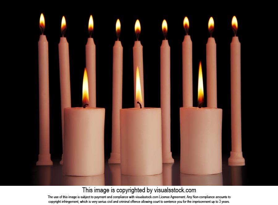 Abundance ; Arranging ; Black background ; Burning