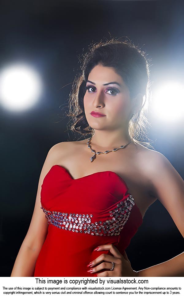 Beautiful Woman Bollywood Star Actoress Attitude p