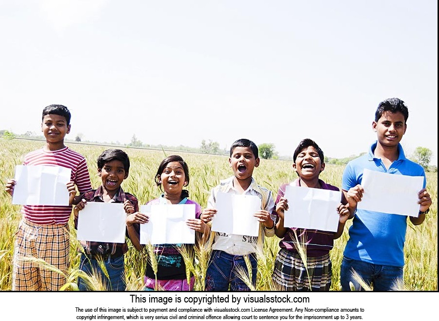 Agriculture ; Boys ; Casual Clothing ; Cheering ; 