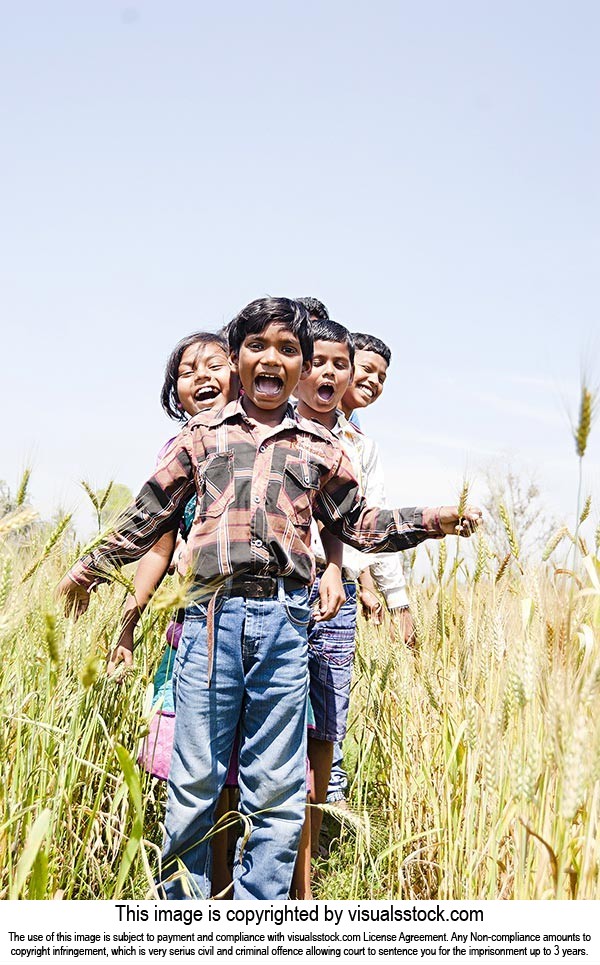 Agriculture ; Boys ; Casual Clothing ; Cheering ; 