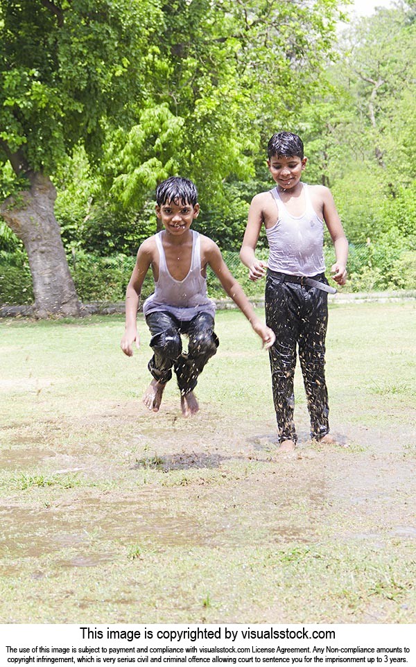 2 People ; Bathing ; Boys ; Boys Only ; Brother ; 