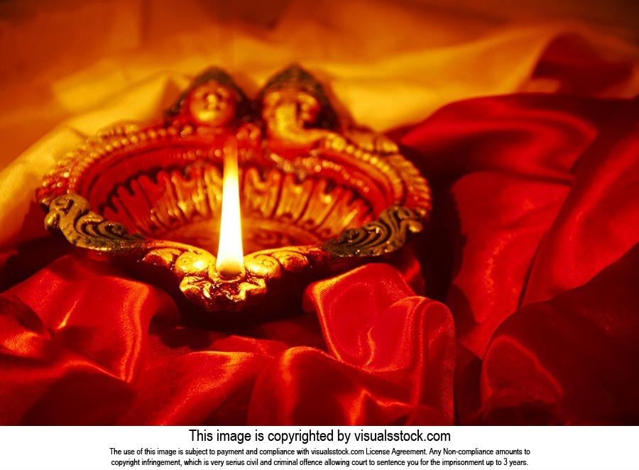 Background ; Burning ; Celebrations ; Close-Up ; C