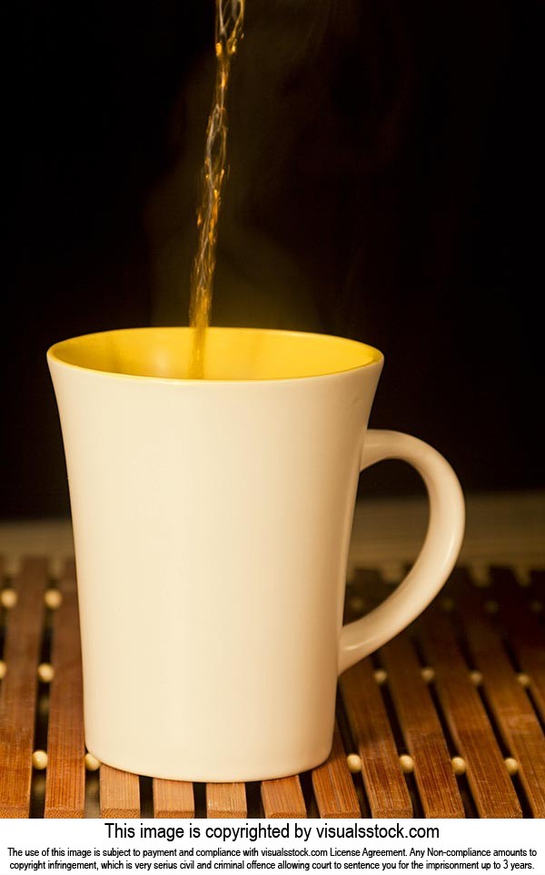 Beverage ; Black Background ; Close-Up ; Color Ima