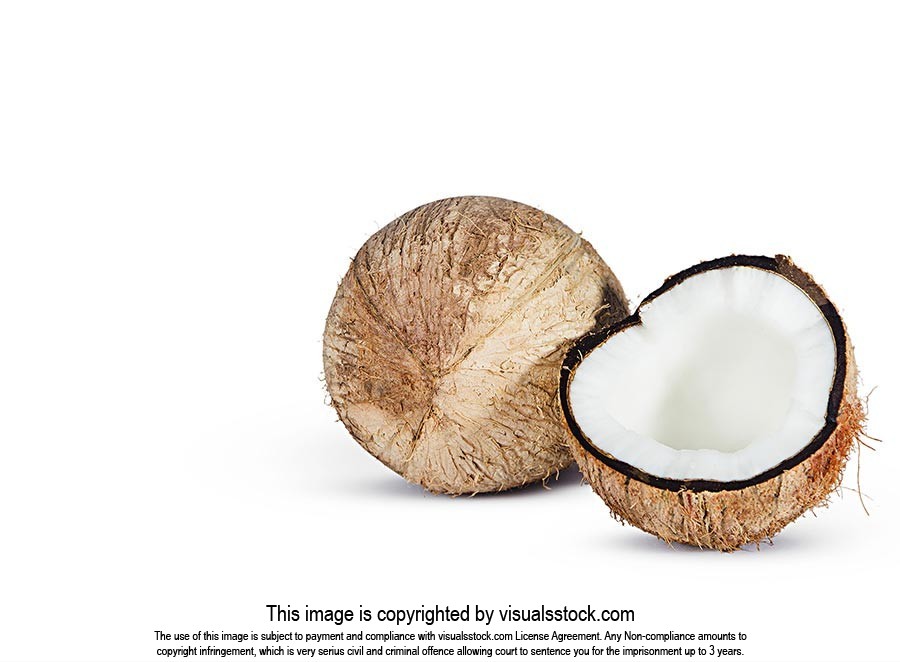 Breaking ; Close-Up ; Coconut ; Color Image ; Copy