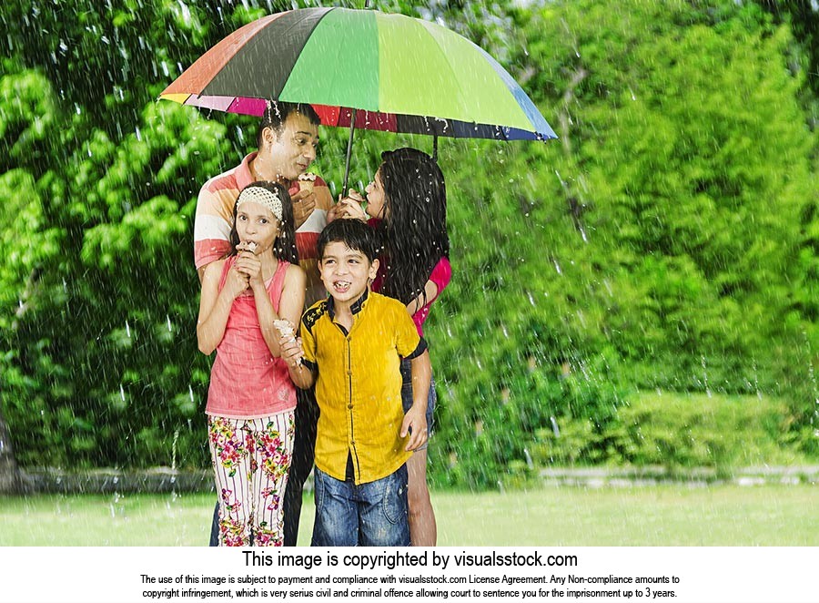Parents Children Park Rain Umbrella, Eating Icecre