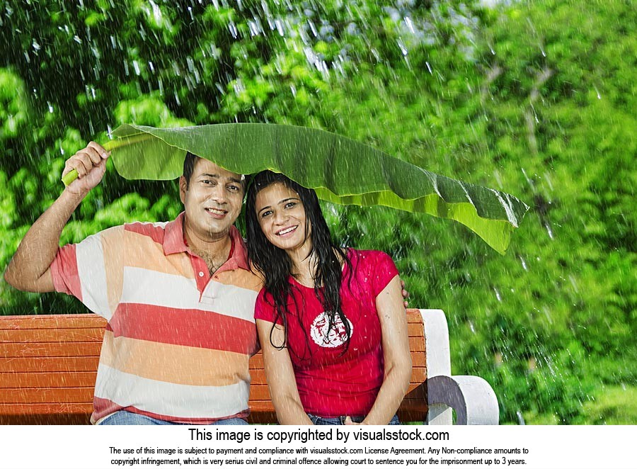 Couple Banana Leaf Rain Protection