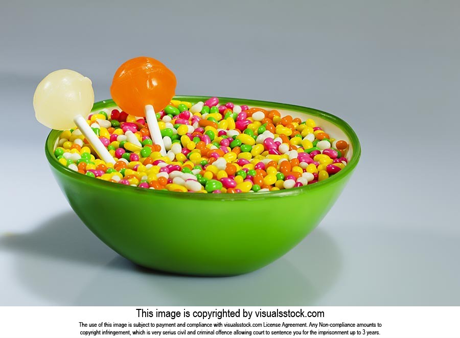 Abundance ; Arranging ; Assortment ; Bowl ; Candy 