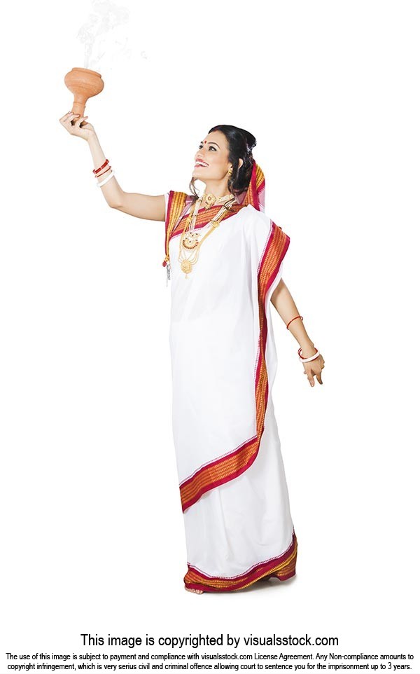 Bengali Woman Dhunuchi Dance