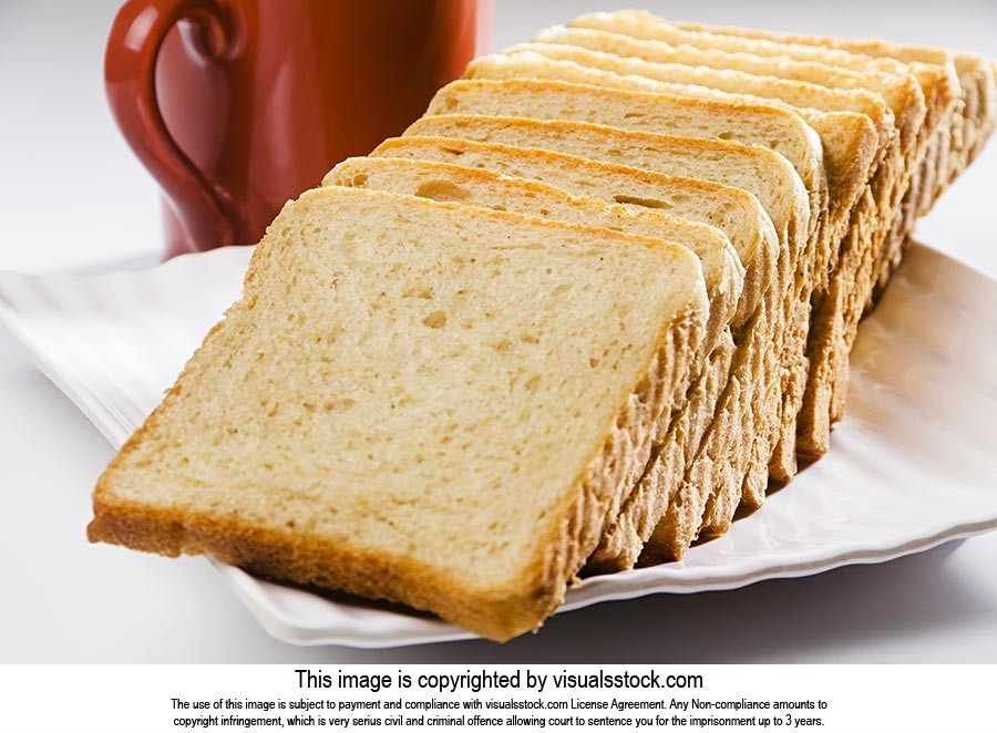 Arranging ; Bread ; Breakfast ; Close-Up ; Color I