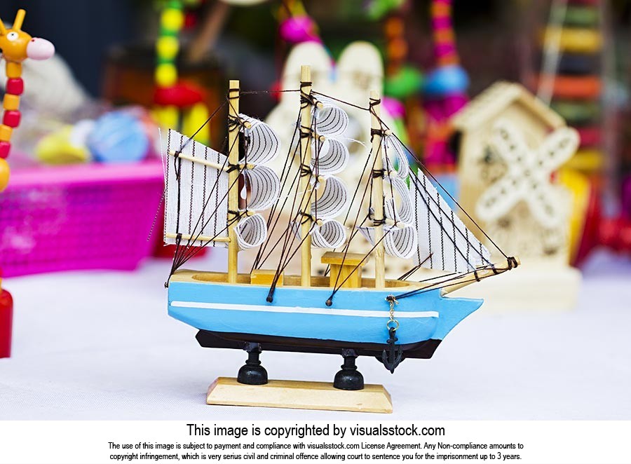 Arts ; Boat ; Close-Up ; Color Image ; Creativity 