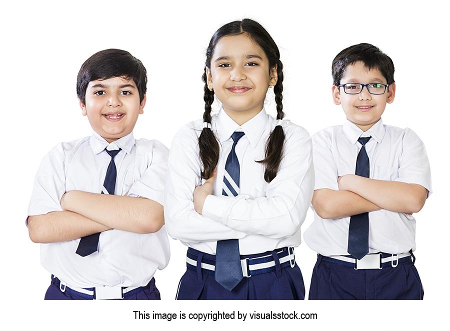 3-5 People ; Arms Crossed ; Boys ; Classmate ; Col