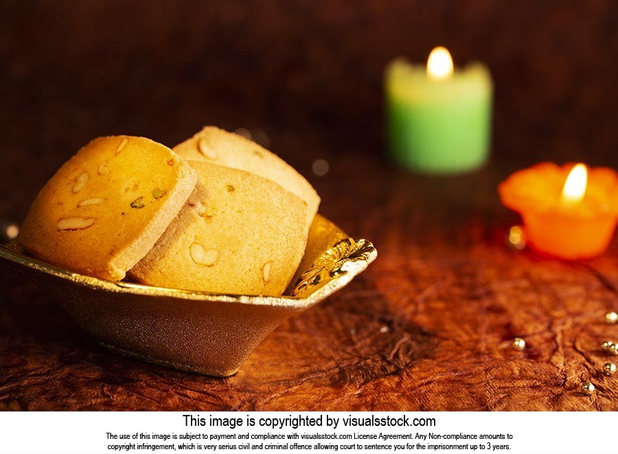 Arranging ; Bakery ; Biscuit ; Bowl ; Burning ; Ca