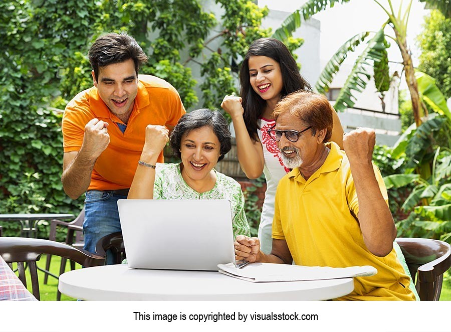 25-30 Years ; 3-5 People ; 50-60 Years ; Achieveme