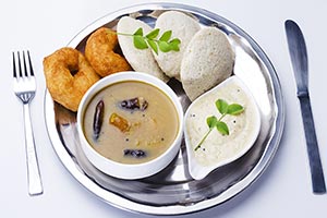 Arranging ; Bowl ; Chutney ; Close-Up ; Coconut ; 